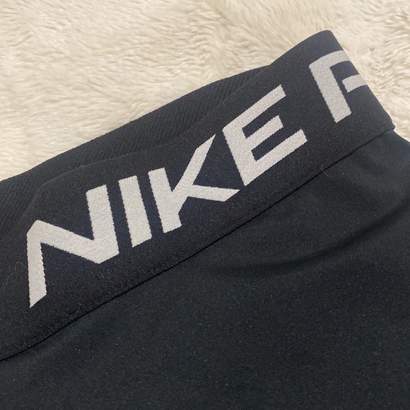 Nike Pro Women's 8cm (approx.) Shorts - Picture 3 of 4